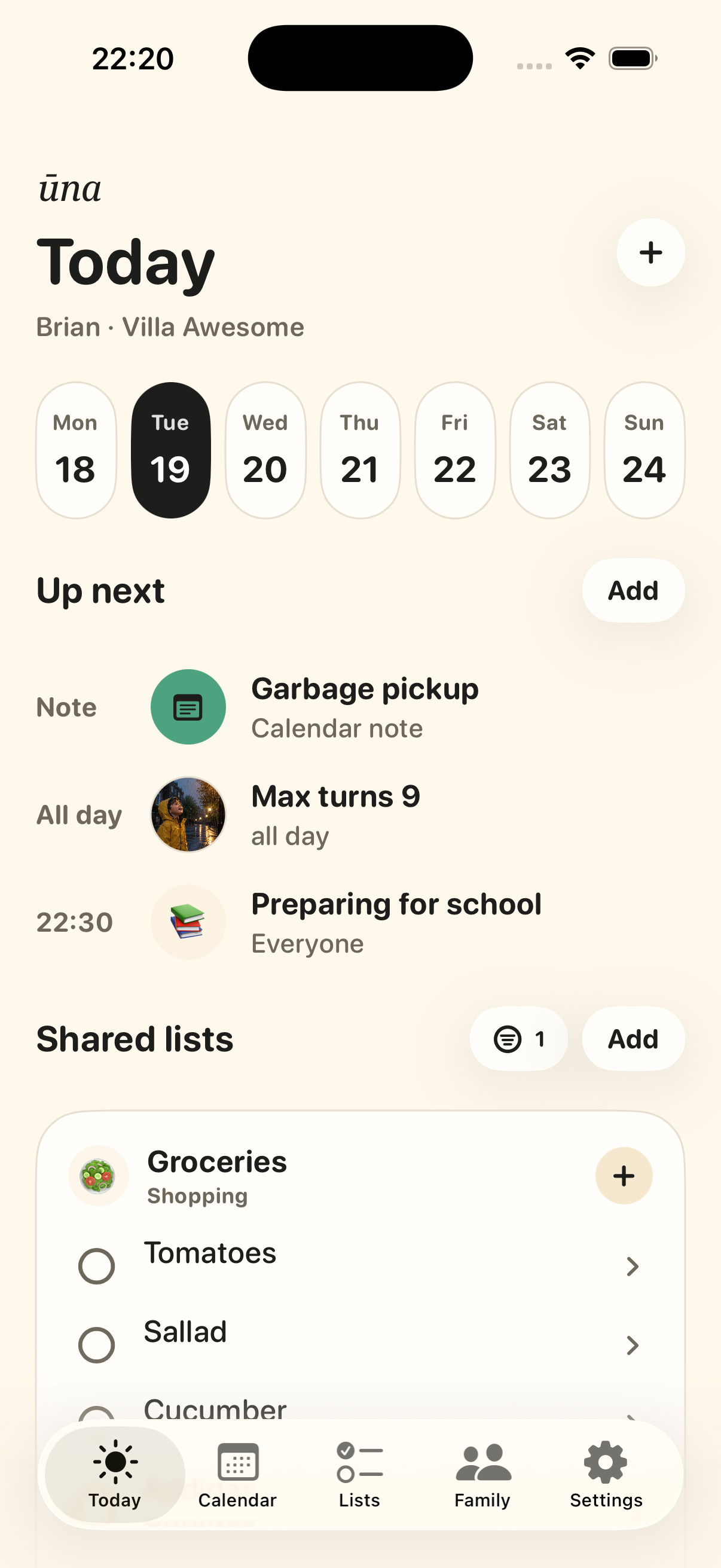 Ūna Today view — the day's plan, up next, and a shared shopping list